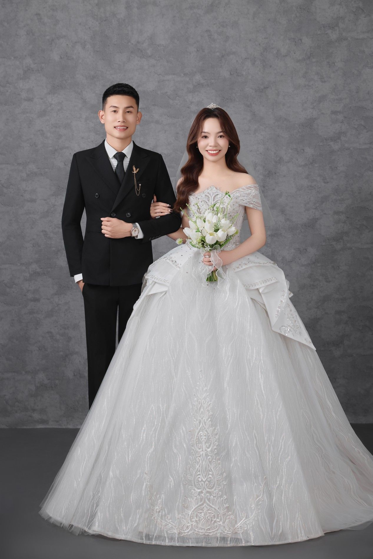 VĂN HÀO – TÚ UYÊN