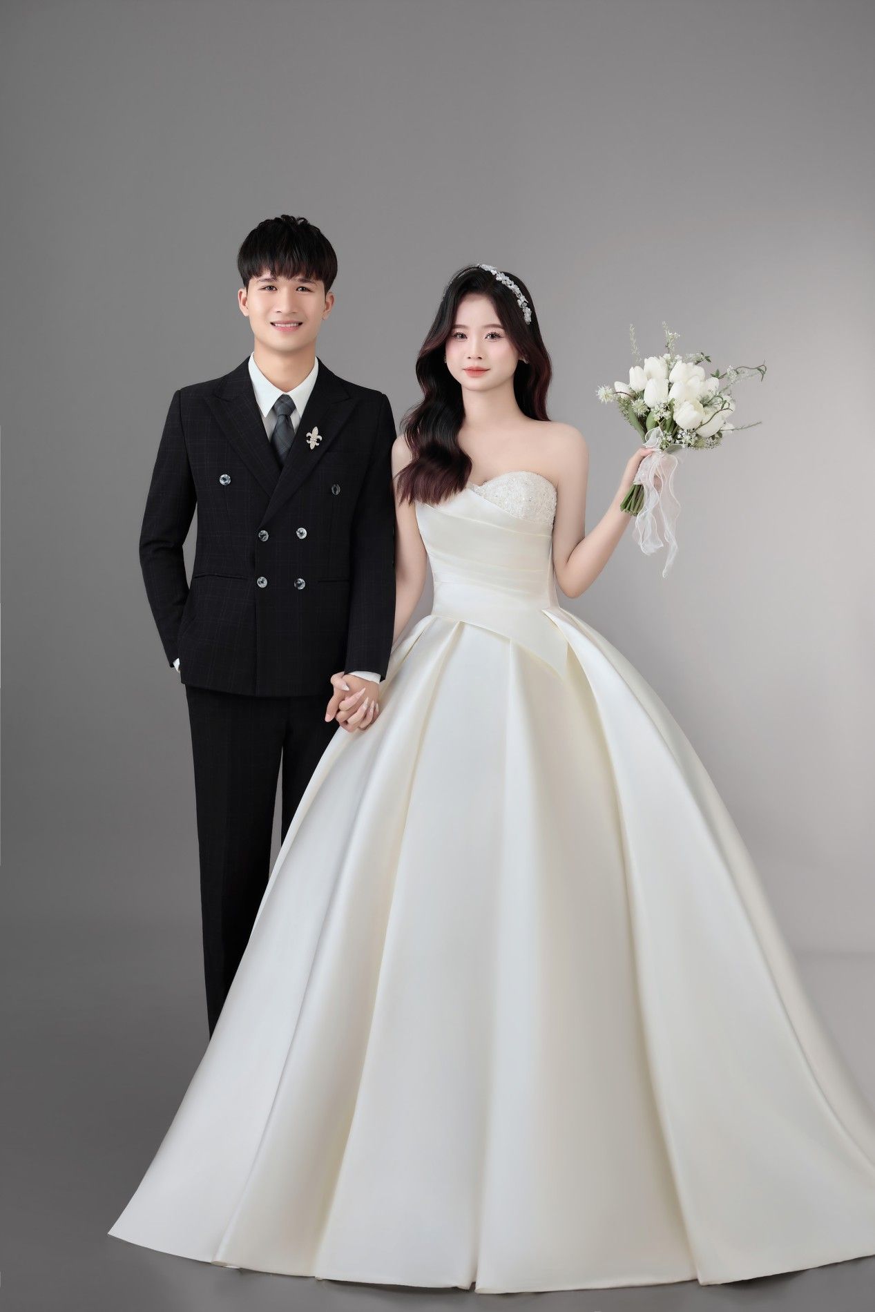 PHẠM TÚ – HỒNG GẤM